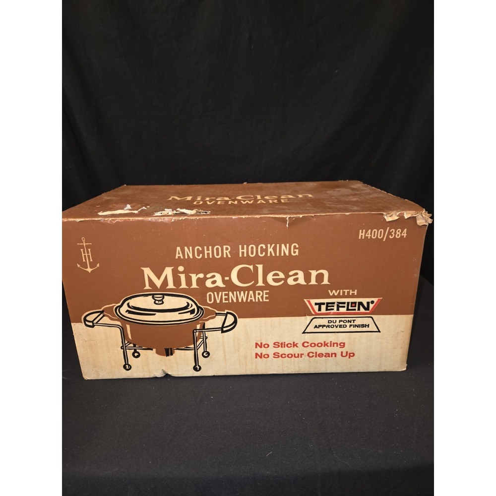 Anchor Hocking Mira-clean 1.5 QT Casserole And Cover‎ With Cradle Warmer Vintage
